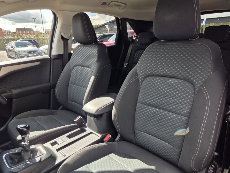 2020 (20) FORD KUGA 2.0 EcoBlue mHEV Zetec 5dr 5827402
