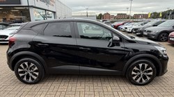 2022 (72) RENAULT CAPTUR 1.0 TCE 90 Evolution 5dr 5803810