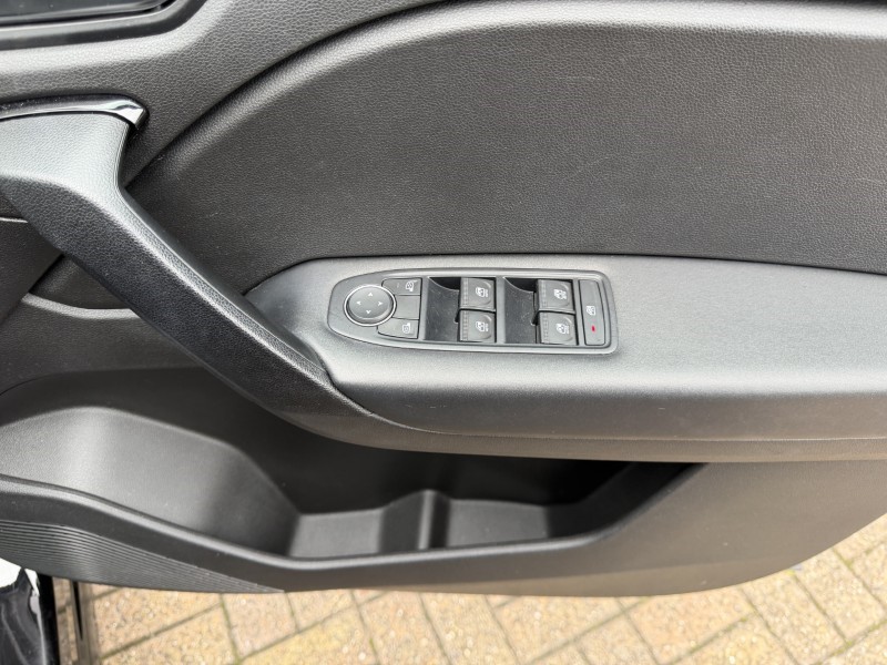 2022 (72) RENAULT CAPTUR 1.0 TCE 90 Evolution 5dr 5803811