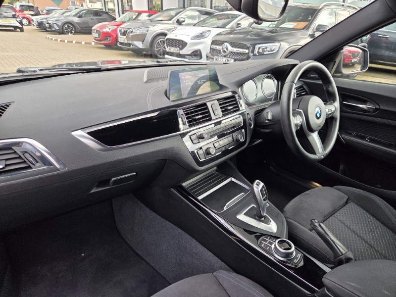 2018 (18) BMW 1 SERIES 118i [1.5] M Sport Shadow Ed 3dr Step Auto 5828372