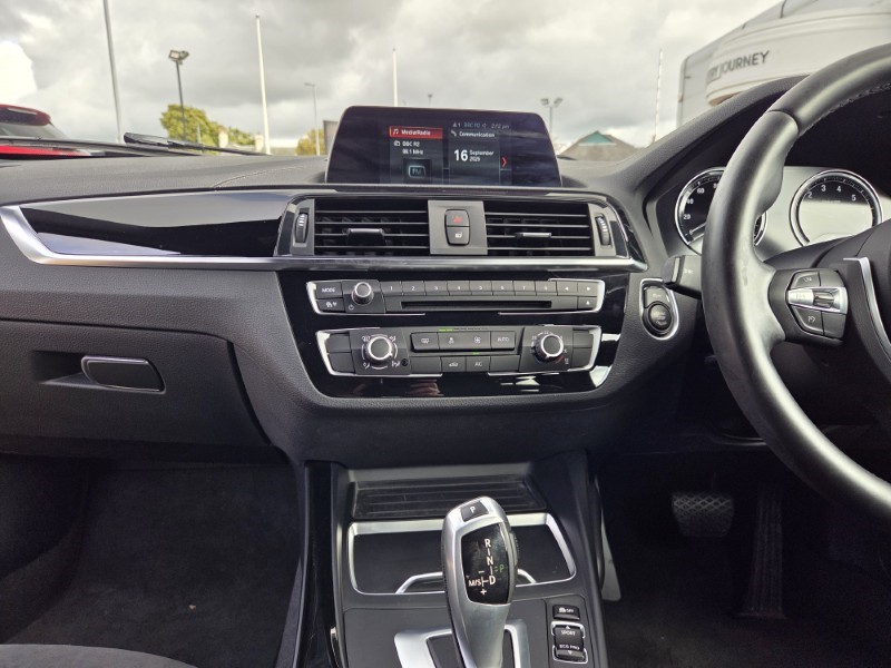 2018 (18) BMW 1 SERIES 118i [1.5] M Sport Shadow Ed 3dr Step Auto 5828377