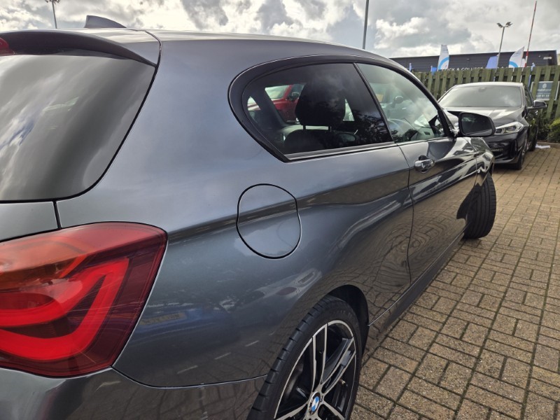 2018 (18) BMW 1 SERIES 118i [1.5] M Sport Shadow Ed 3dr Step Auto 5828364