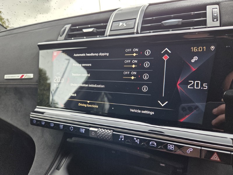 2019 (19) DS DS 7 2.0 BlueHDi Performance Line 5dr EAT8 5839058