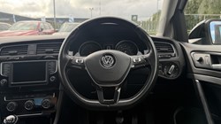 2017 (17) VOLKSWAGEN GOLF 2.0 TDI GT Edition 5dr 5820021