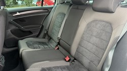 2017 (17) VOLKSWAGEN GOLF 2.0 TDI GT Edition 5dr 5820019