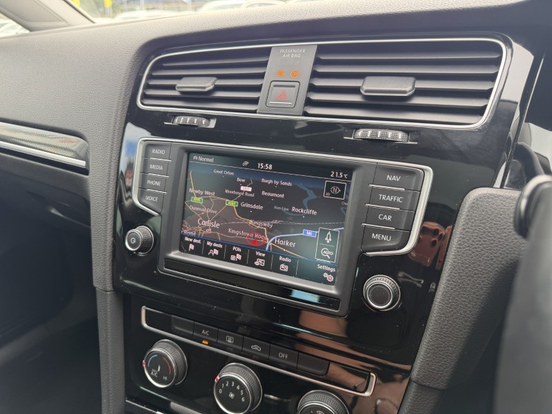 2017 (17) VOLKSWAGEN GOLF 2.0 TDI GT Edition 5dr 5820036