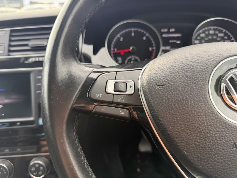 2017 (17) VOLKSWAGEN GOLF 2.0 TDI GT Edition 5dr 5820048