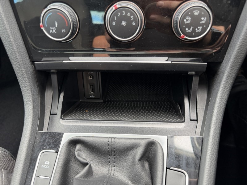 2017 (17) VOLKSWAGEN GOLF 2.0 TDI GT Edition 5dr 5820042