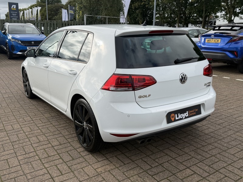 2017 (17) VOLKSWAGEN GOLF 2.0 TDI GT Edition 5dr 5820027