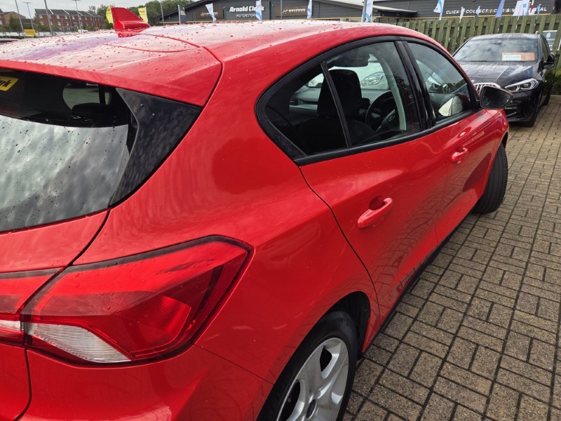 2019 (19) FORD FOCUS 1.0 EcoBoost 100 Style 5dr 5840204