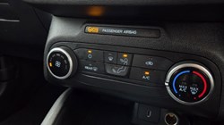 2019 (19) FORD FOCUS 1.0 EcoBoost 100 Style 5dr 5840229