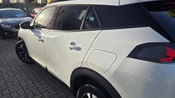 2020 (70) PEUGEOT 2008 1.2 PureTech Allure Premium 5dr 5883221