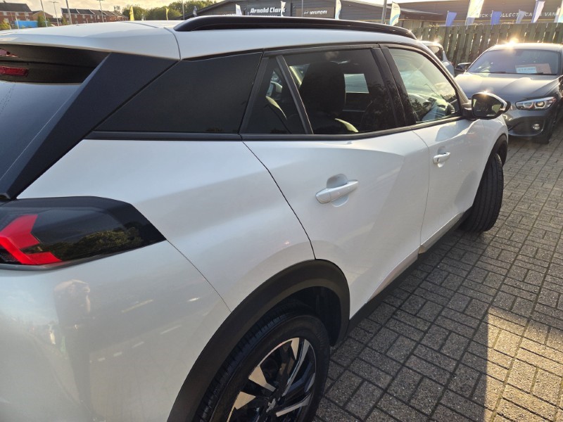 2020 (70) PEUGEOT 2008 1.2 PureTech Allure Premium 5dr 5883222