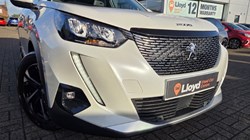 2020 (70) PEUGEOT 2008 1.2 PureTech Allure Premium 5dr 5883219