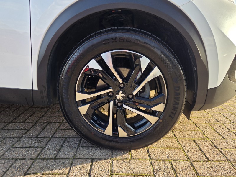 2020 (70) PEUGEOT 2008 1.2 PureTech Allure Premium 5dr 5883213