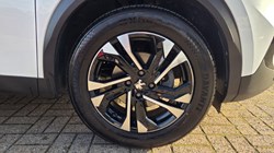 2020 (70) PEUGEOT 2008 1.2 PureTech Allure Premium 5dr 5883213