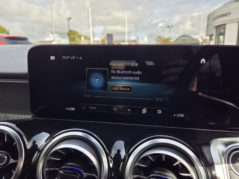 2023 (23) MERCEDES-BENZ GLB 200 AMG Line Executive 5dr 7G-Tronic 5828753