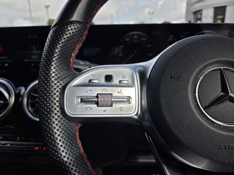 2023 (23) MERCEDES-BENZ GLB 200 AMG Line Executive 5dr 7G-Tronic 5828739