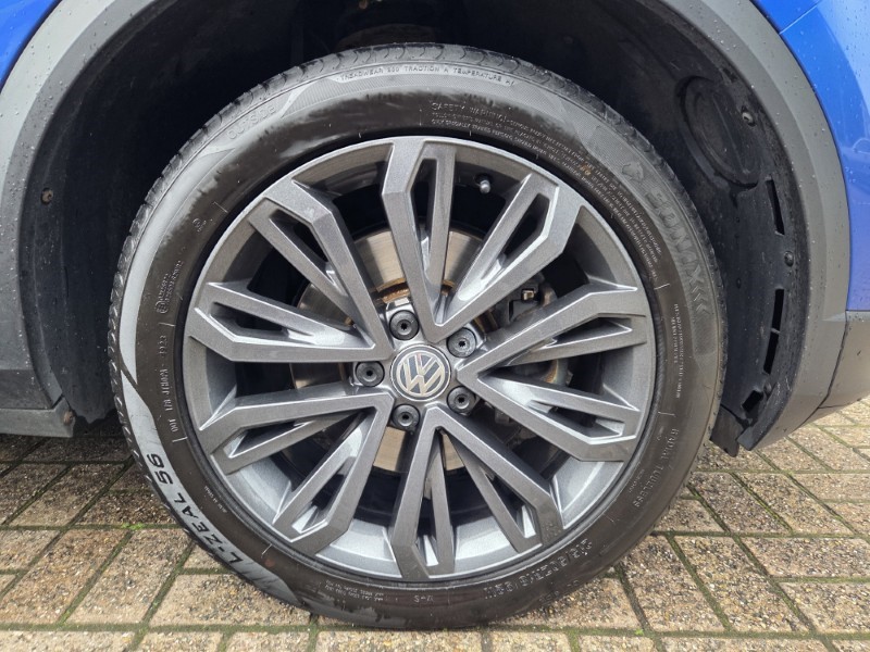 2018 (18) VOLKSWAGEN T-ROC 1.0 TSI SE 5dr 5839345
