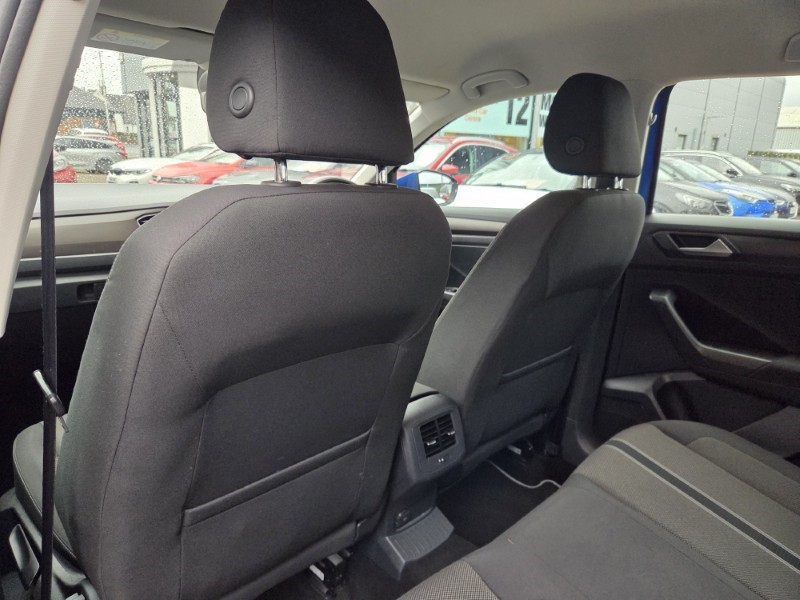2018 (18) VOLKSWAGEN T-ROC 1.0 TSI SE 5dr 5839362