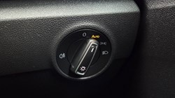 2018 (18) VOLKSWAGEN T-ROC 1.0 TSI SE 5dr 5839385