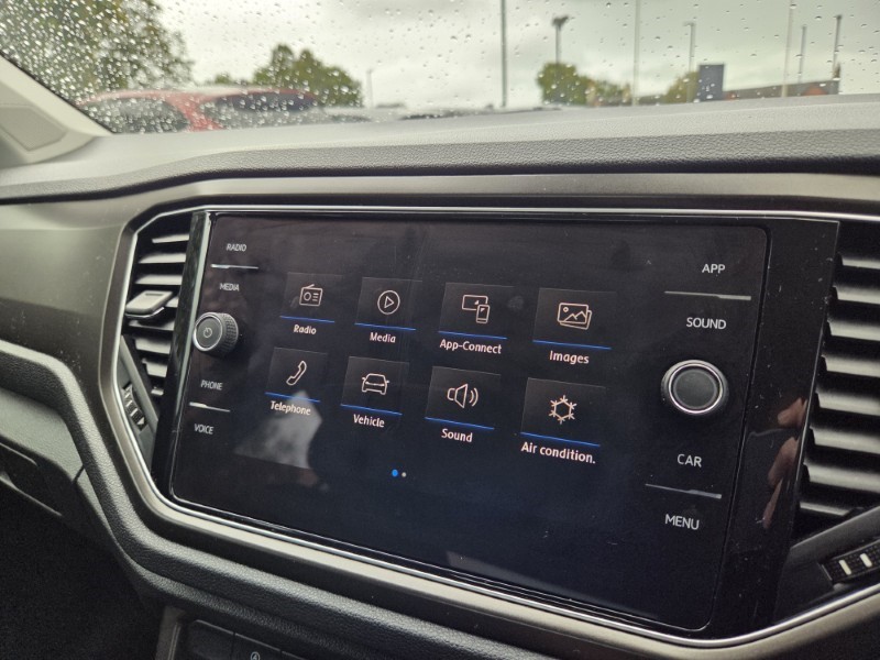 2018 (18) VOLKSWAGEN T-ROC 1.0 TSI SE 5dr 5839379