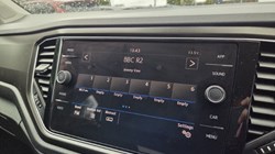 2018 (18) VOLKSWAGEN T-ROC 1.0 TSI SE 5dr 5839380