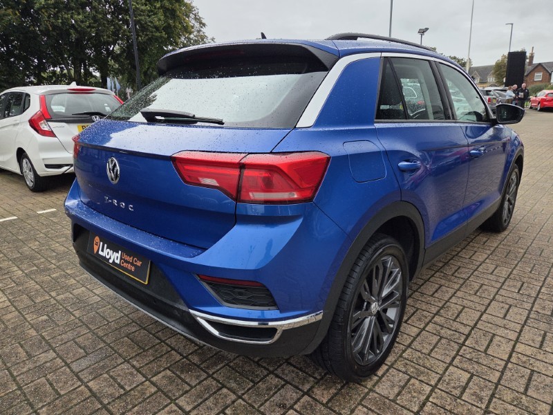 2018 (18) VOLKSWAGEN T-ROC 1.0 TSI SE 5dr 5839358