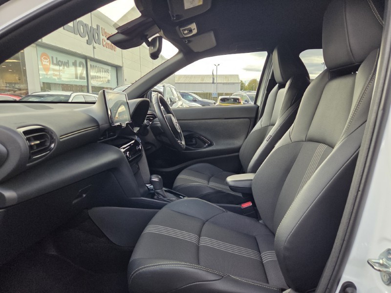 2022 (22) TOYOTA YARIS CROSS 1.5 Hybrid Dynamic 5dr CVT 5933509