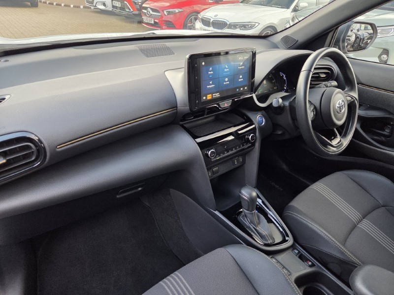 2022 (22) TOYOTA YARIS CROSS 1.5 Hybrid Dynamic 5dr CVT 5933508