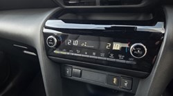 2022 (22) TOYOTA YARIS CROSS 1.5 Hybrid Dynamic 5dr CVT 5933519