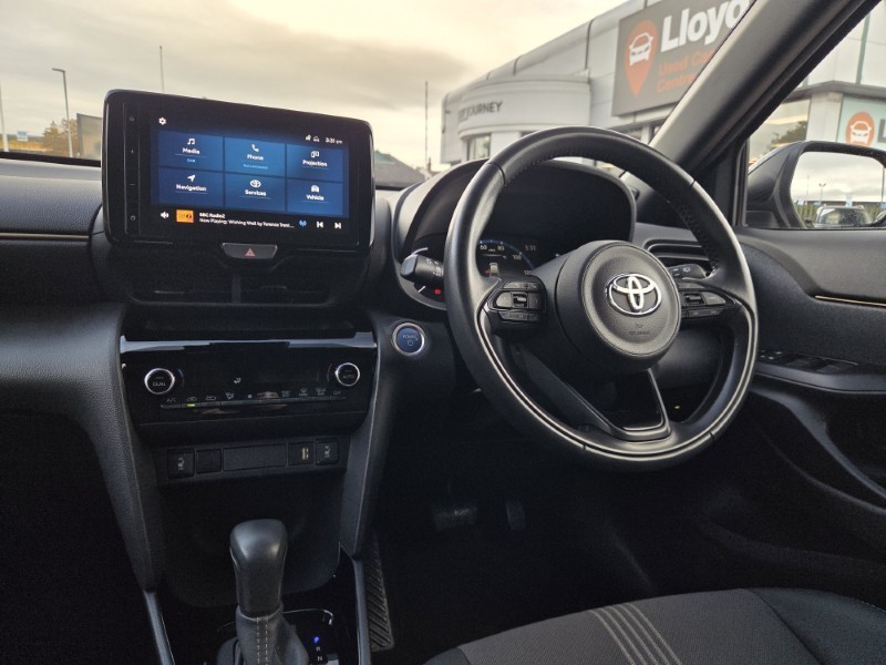 2022 (22) TOYOTA YARIS CROSS 1.5 Hybrid Dynamic 5dr CVT 5933505