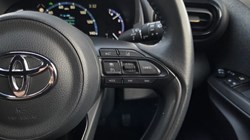 2022 (22) TOYOTA YARIS CROSS 1.5 Hybrid Dynamic 5dr CVT 5933515