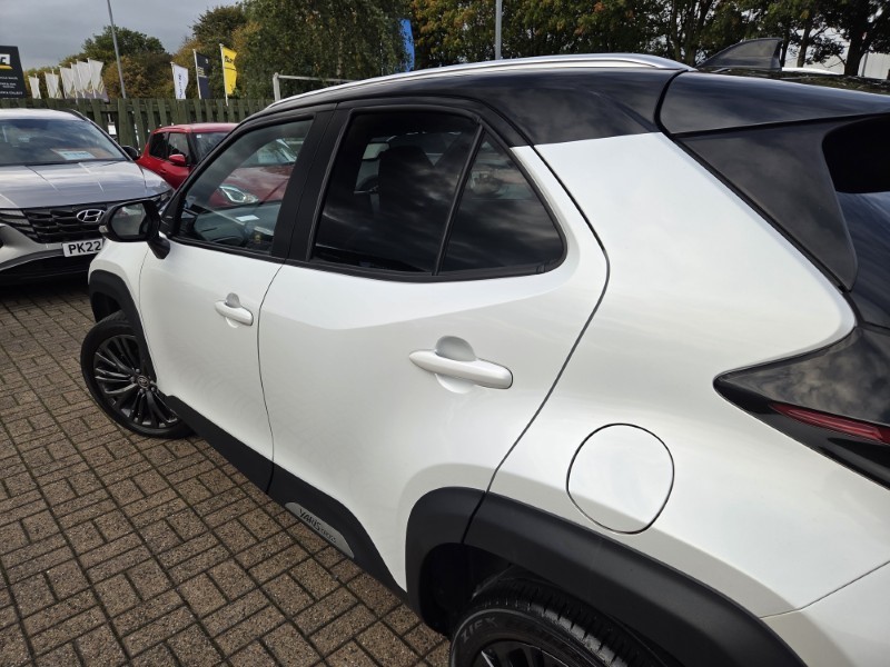 2022 (22) TOYOTA YARIS CROSS 1.5 Hybrid Dynamic 5dr CVT 5933493
