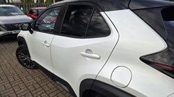 2022 (22) TOYOTA YARIS CROSS 1.5 Hybrid Dynamic 5dr CVT 5933493