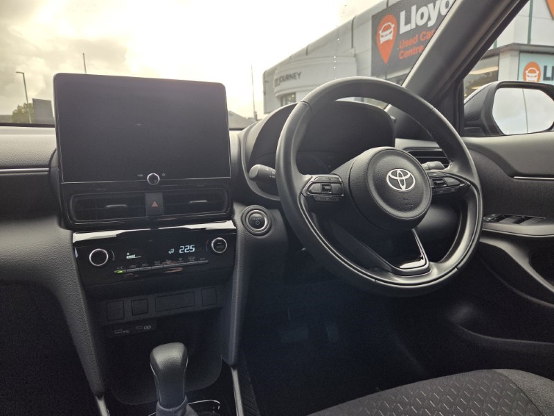 2024 (24) TOYOTA YARIS CROSS 1.5 Hybrid Design 5dr CVT 5839561