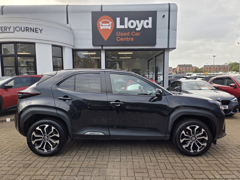 2024 (24) TOYOTA YARIS CROSS 1.5 Hybrid Design 5dr CVT 5839540