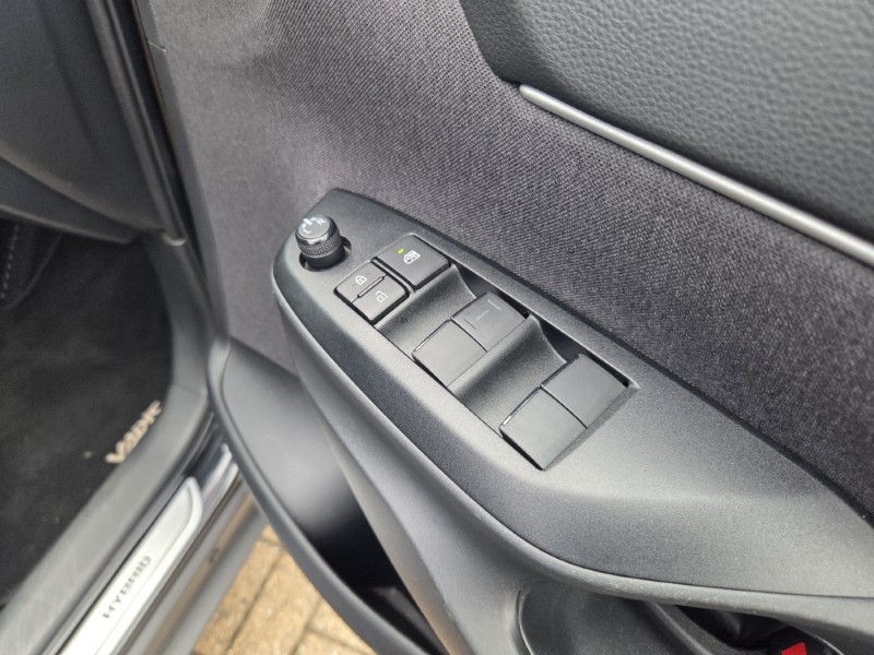 2024 (24) TOYOTA YARIS CROSS 1.5 Hybrid Design 5dr CVT 5839569