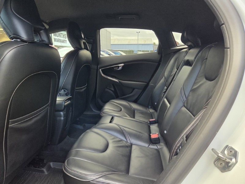 2018 (18) VOLVO V40 T3 [152] R DESIGN Pro 5dr 5840034