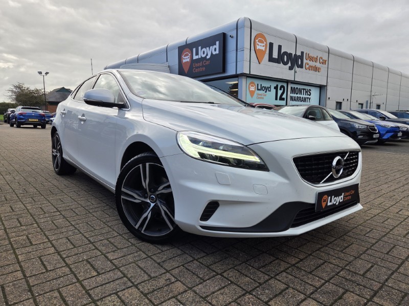 2018 (18) VOLVO V40 T3 [152] R DESIGN Pro 5dr 5840026