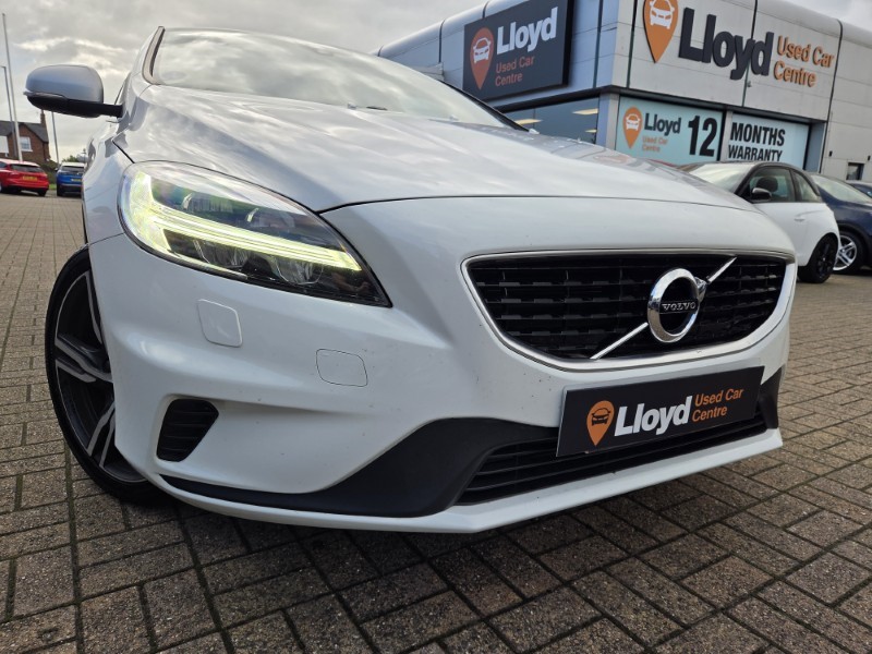 2018 (18) VOLVO V40 T3 [152] R DESIGN Pro 5dr 5840022