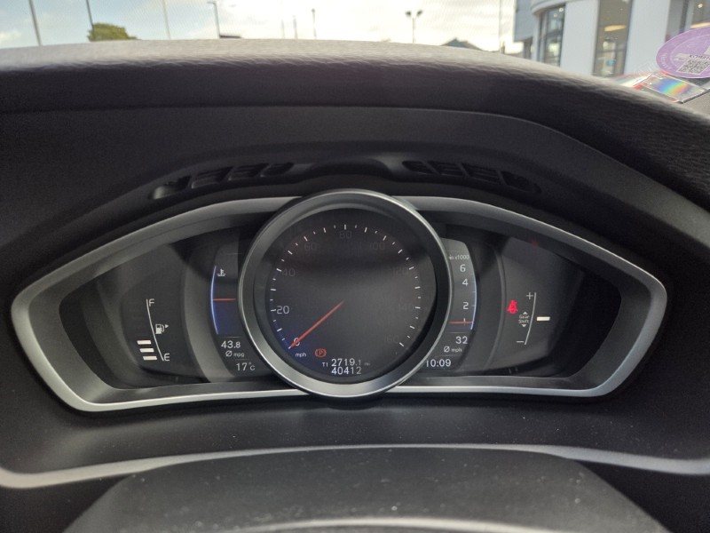 2018 (18) VOLVO V40 T3 [152] R DESIGN Pro 5dr 5840053