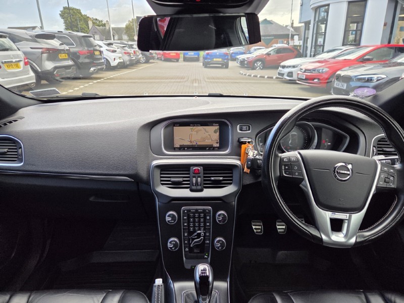 2018 (18) VOLVO V40 T3 [152] R DESIGN Pro 5dr 5840035