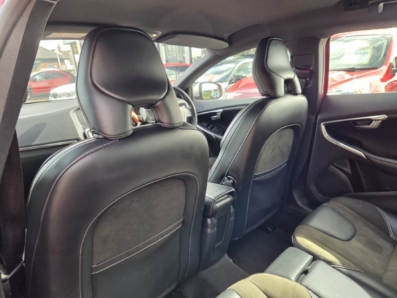 2018 (18) VOLVO V40 T2 [122] R DESIGN 5dr 5840293