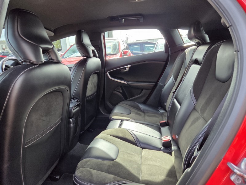 2018 (18) VOLVO V40 T2 [122] R DESIGN 5dr 5840294