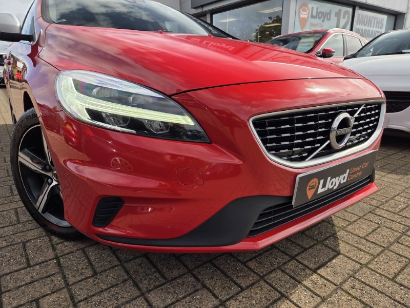2018 (18) VOLVO V40 T2 [122] R DESIGN 5dr 5840282