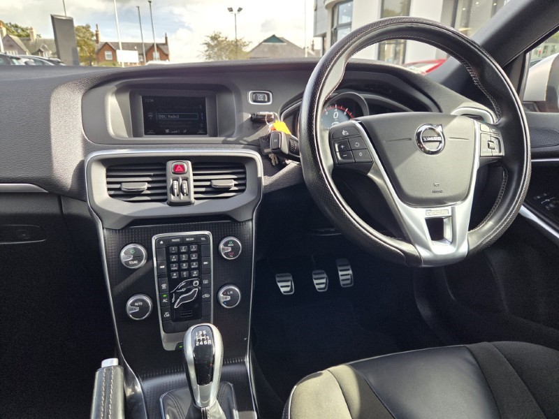 2018 (18) VOLVO V40 T2 [122] R DESIGN 5dr 5840296