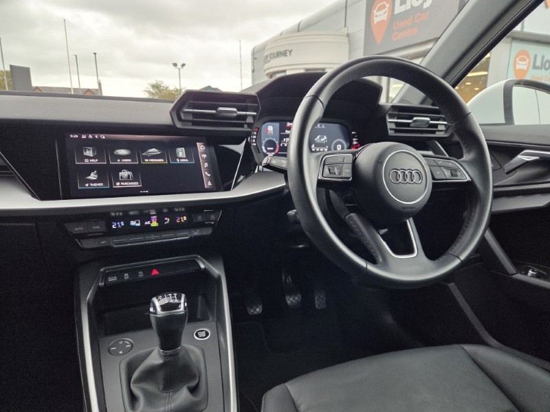 2022 (22) AUDI A3 35 TFSI Sport 5dr 5842378