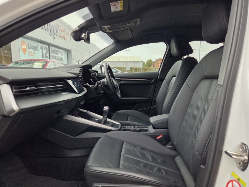 2022 (22) AUDI A3 35 TFSI Sport 5dr 5842382