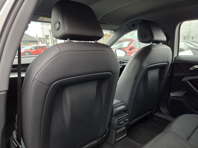 2022 (22) AUDI A3 35 TFSI Sport 5dr 5842375